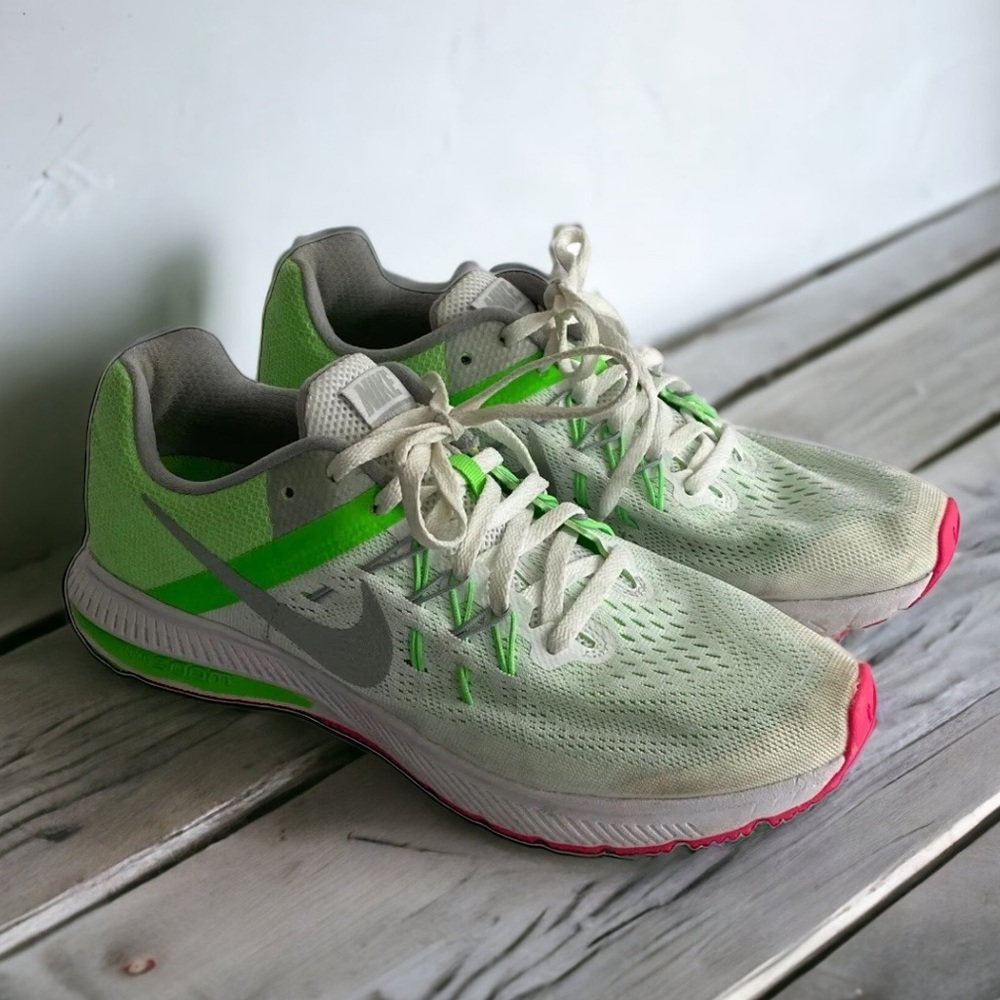 Nike Womens Shoes Size 8.5 Zoom Winflo 2 807279-101 White Running Sneakers